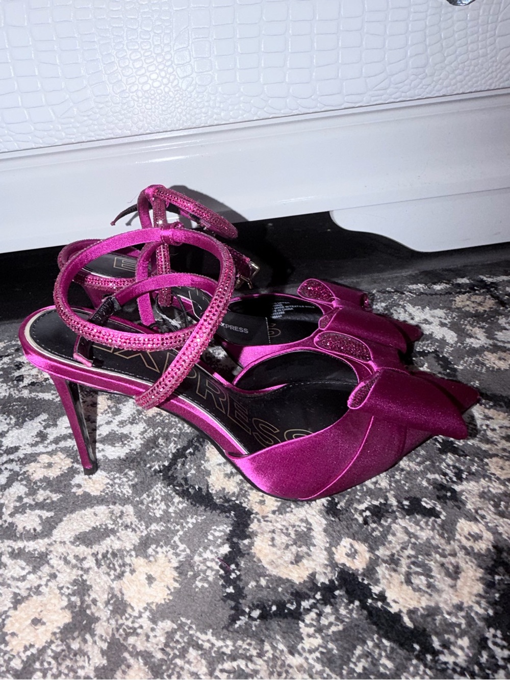 Express Women’s Hot Pink Satin Pointed-Toe Ankle-Strap Heels